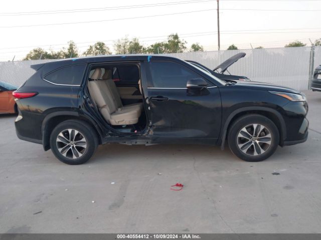 5TDGZRBH1MS527351 Toyota Highlander Xle