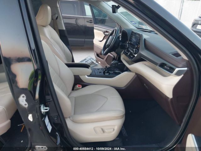 5TDGZRBH1MS527351 Toyota Highlander Xle