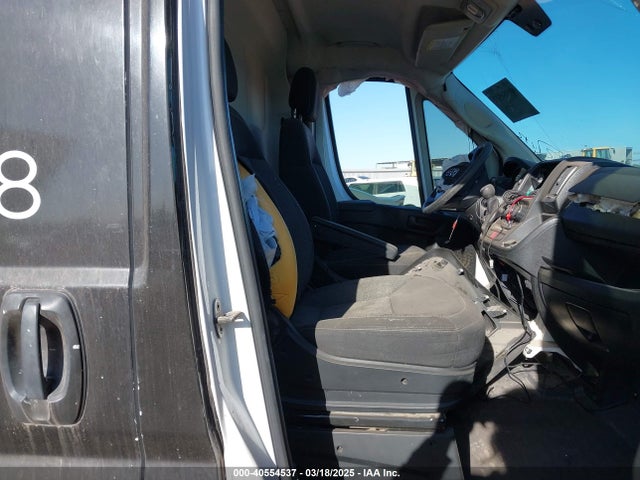 3C6TRVCG1JE138932 RAM Promaster 2500 High Roof 136 Wb