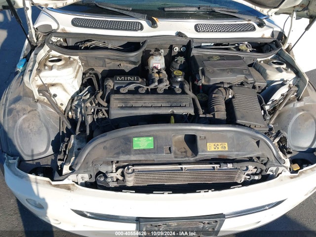 2006 MINI COOPER WMWRF33566TG15920 Photo 9