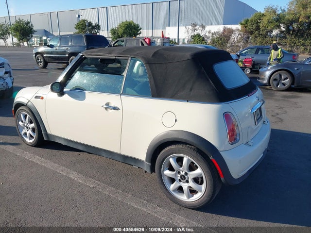 2006 MINI COOPER WMWRF33566TG15920 Photo 2