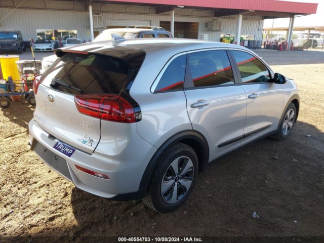 KNDCB3LC5H5051586 KIA NIRO FE
