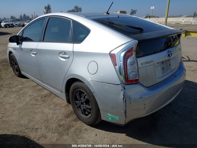 JTDKN3DU5E1752206 Toyota Prius Three