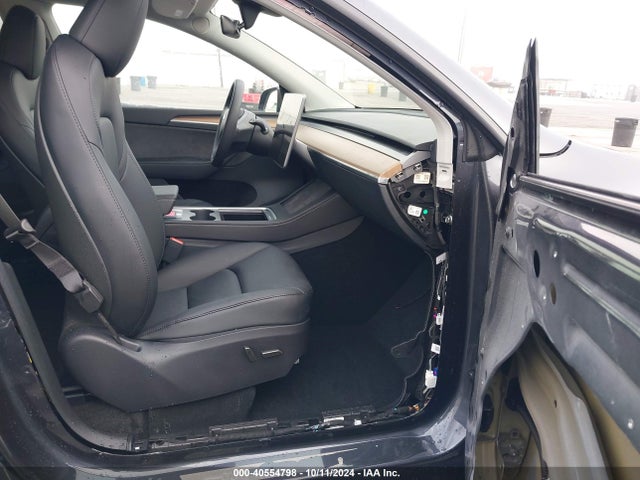 2024 TESLA MODEL Y 7SAYGDEEXRF180731 Photo 4