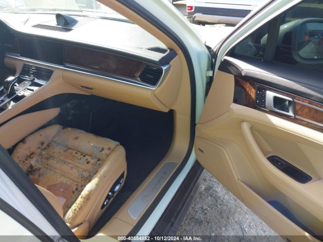 2018 PORSCHE PANAMERA E-HYBRID WP0AE2A71JL177038 Photo 4