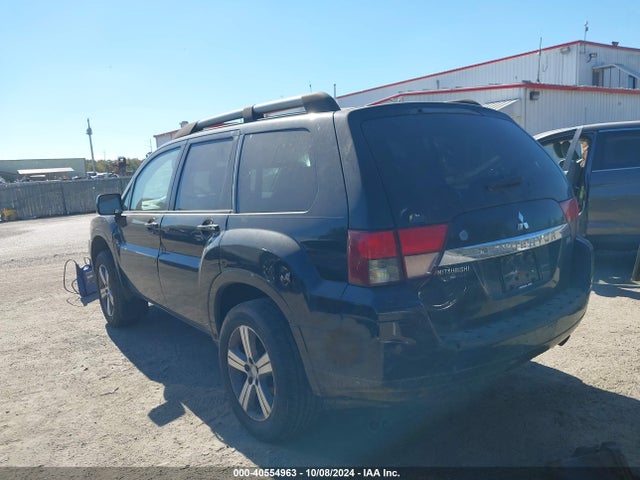 2011 MITSUBISHI ENDEAVOR 4A4JM3AS0BE033511 Photo 2