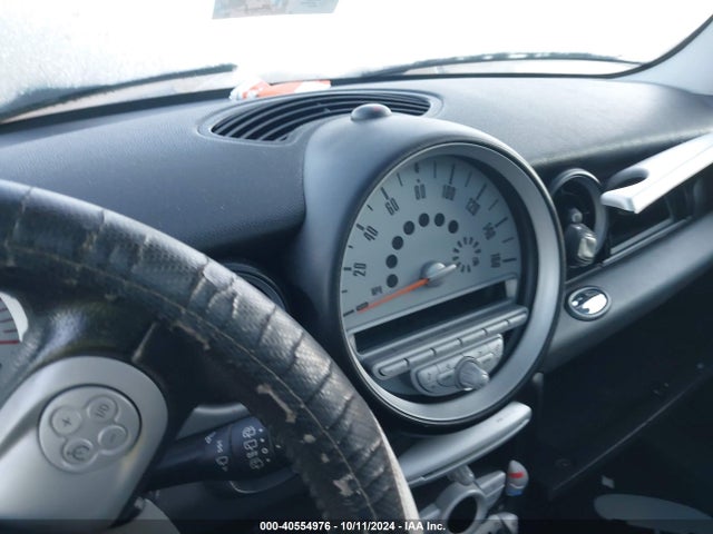 2010 MINI COOPER WMWMF3C58ATZ21534 Photo 6