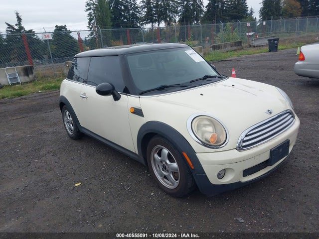 2009 MINI COOPER WMWMF33519TW71498 Photo 0