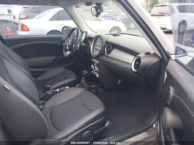2009 MINI COOPER WMWMF33519TW71498 Photo 4