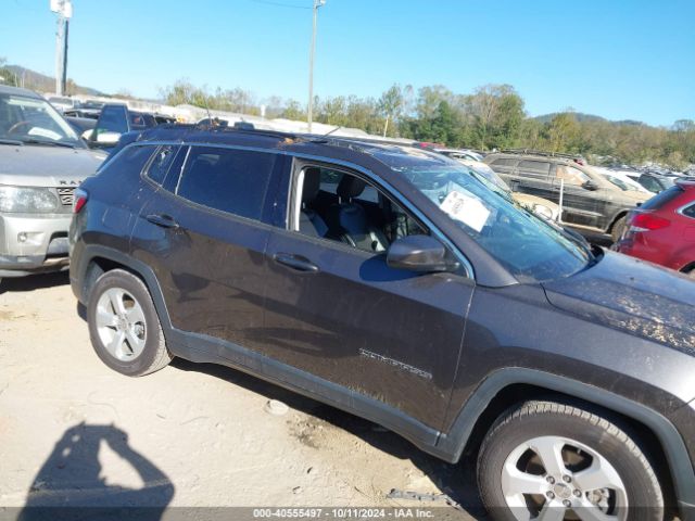 3C4NJCBB0KT851255 Jeep Compass Latitude Fwd