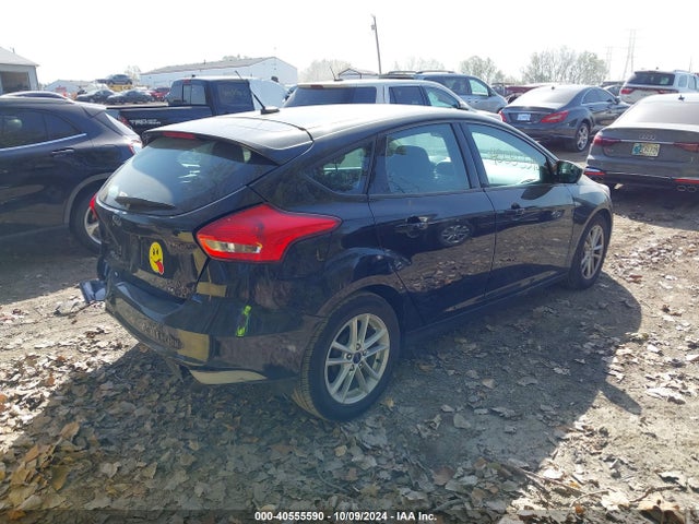 Ford FOCUS SE 2018 1FADP3K27JL254601 Image 4