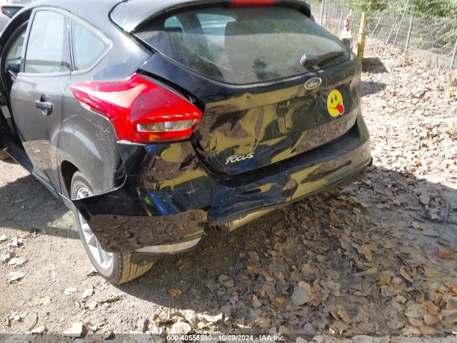Ford FOCUS SE 2018 1FADP3K27JL254601 Image 6