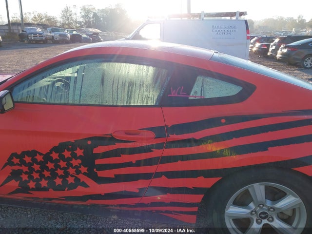 1FA6P8AM3G5218703 Ford Mustang V6