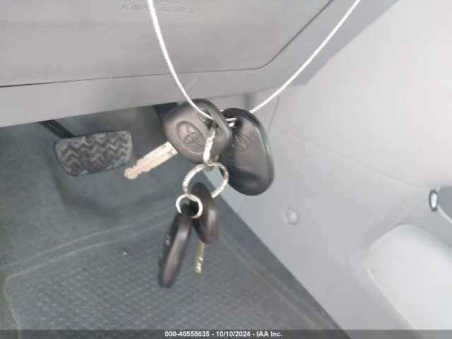 5TDYK3DC8ES406048 Toyota Sienna Xle V6 8 Passenger