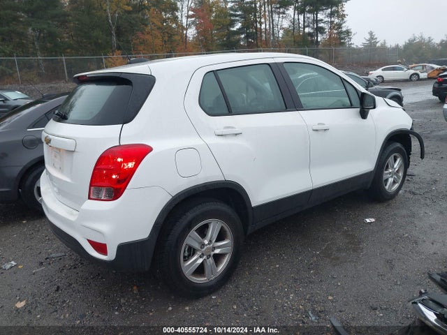 Chevrolet TRAX LS 2017 3GNCJNSB3HL189559 Image 4
