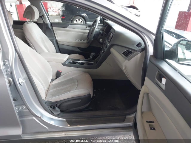 Hyundai SONATA SE 2015 5NPE24AF5FH174569 Image 5