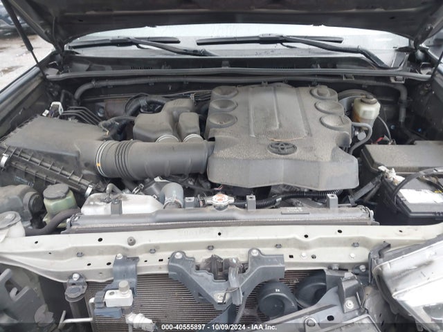 Toyota 4RUNNER SR5 2019 JTEZU5JR7K5202051 Image 10