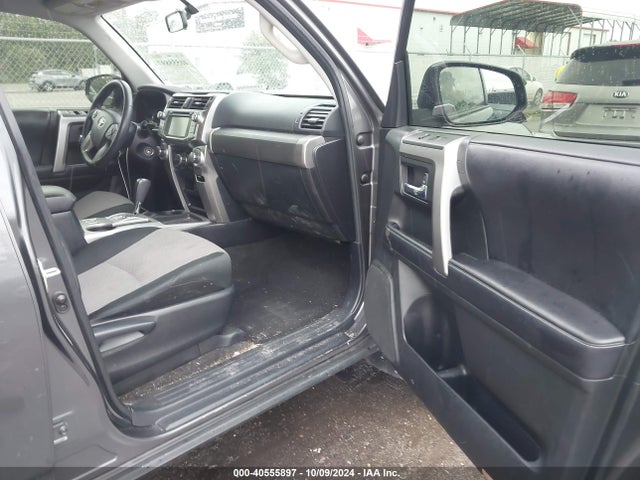 Toyota 4RUNNER SR5 2019 JTEZU5JR7K5202051 Image 5