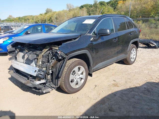 Toyota RAV4 LE 2019 2T3H1RFV8KW053681 Image 2