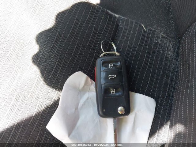 WVGAV3AX5EW518821 Volkswagen TIGUAN S