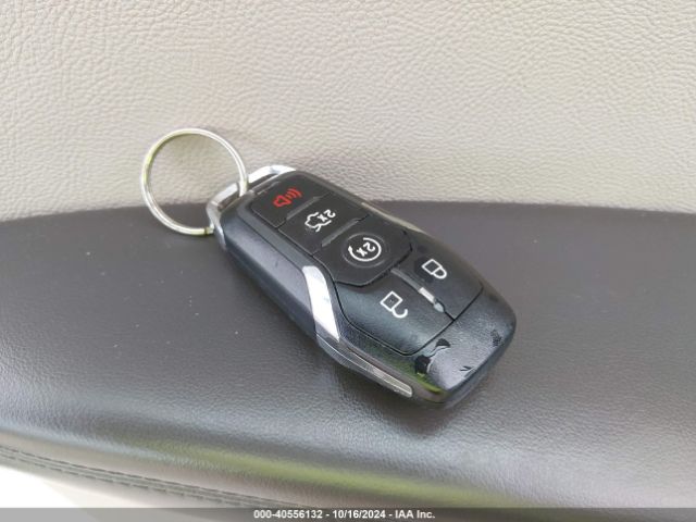 2LMTJ6KR7GBL78947 Lincoln Mkx Select