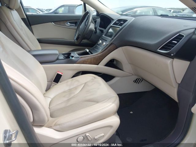 2LMTJ6KR7GBL78947 Lincoln Mkx Select