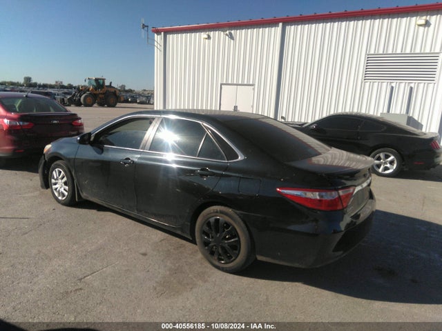 Toyota CAMRY LE 2015 4T4BF1FK2FR451603 Image 3