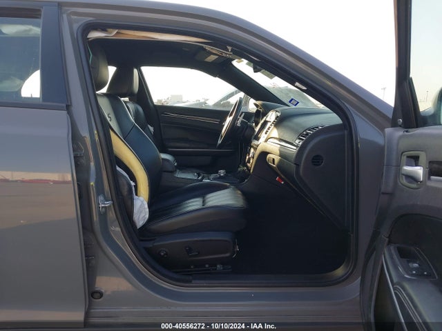 2C3CCAGG3KH648688 Chrysler 300 300s Awd
