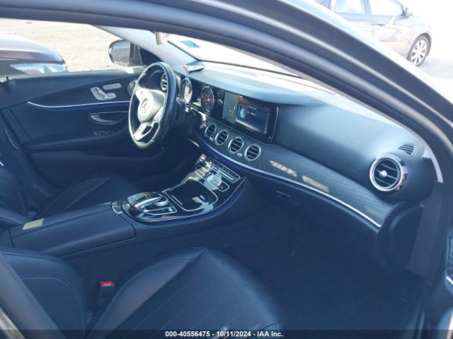 WDDZF4KB3HA171283 Mercedes-Benz E 300 4matic