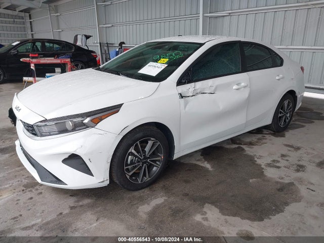 KIA Forte Lxs 2024 3KPF24AD5RE833262 Image 2