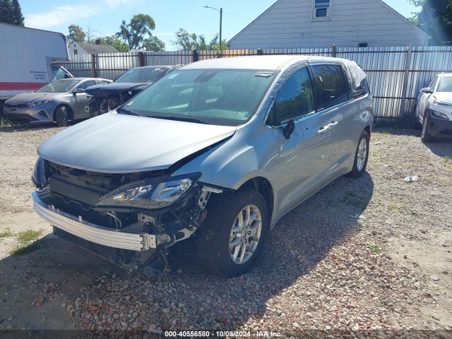 2C4RC1CG8PR597427 Chrysler Voyager Lx
