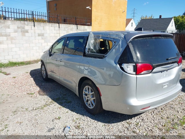 2C4RC1CG8PR597427 Chrysler Voyager Lx