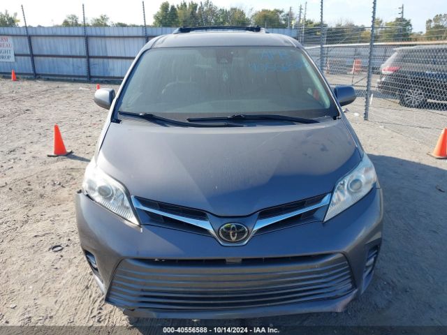 5TDYZ3DCXJS929819 Toyota Sienna Xle Premium 8 Passenger