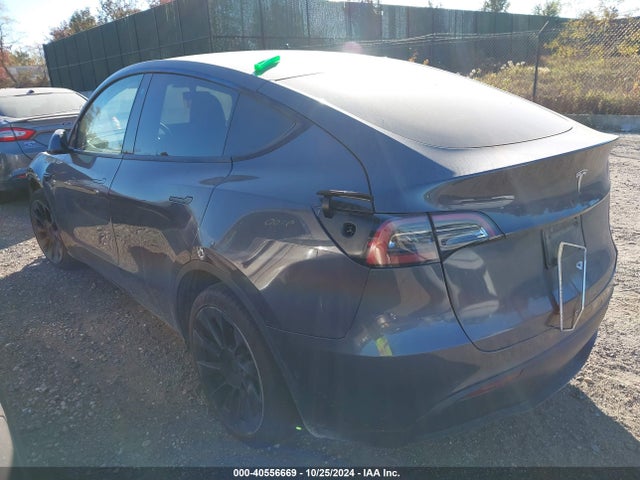 2022 TESLA MODEL Y 7SAYGAEE0NF391929 Photo 2