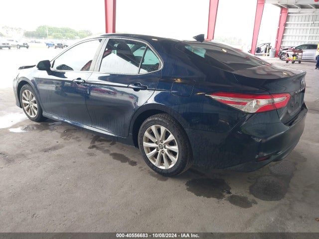 Toyota CAMRY LE 2020 4T1C11AK2LU981442 Image 3