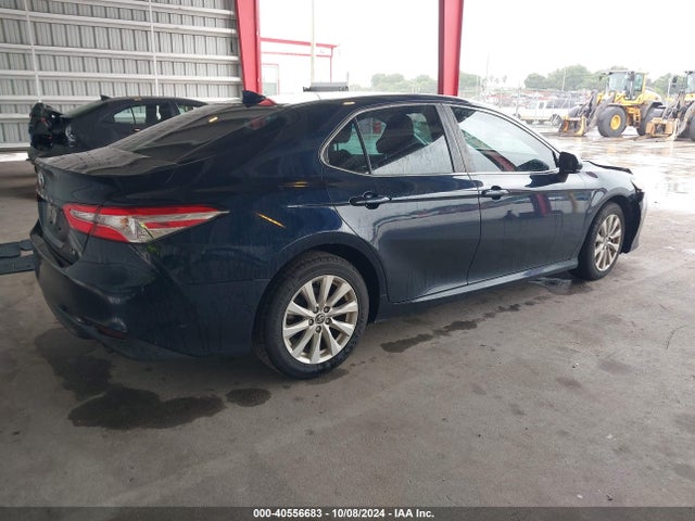Toyota CAMRY LE 2020 4T1C11AK2LU981442 Image 4