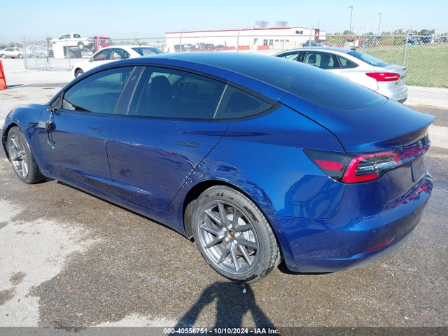 2022 TESLA MODEL 3 5YJ3E1EA9NF185227 Photo 2