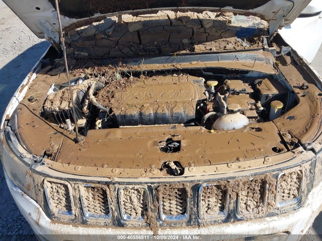 3C4NJCBB6JT140447 Jeep Compass Latitude Fwd