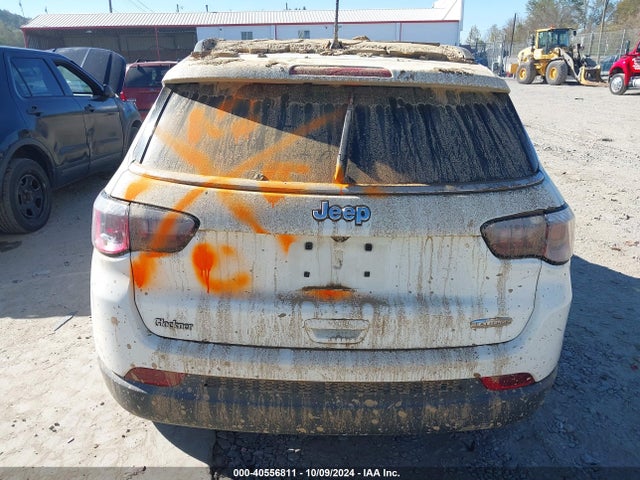 3C4NJCBB6JT140447 Jeep Compass Latitude Fwd