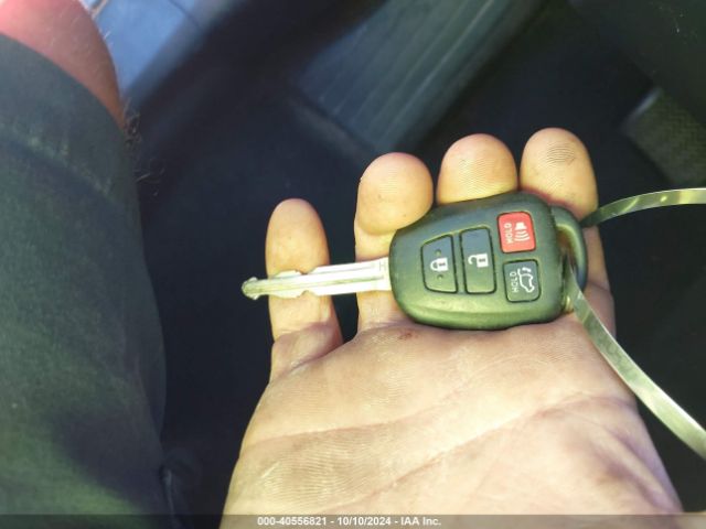 2T1BPRHE2EC030817 Toyota Corolla Le Eco Plus