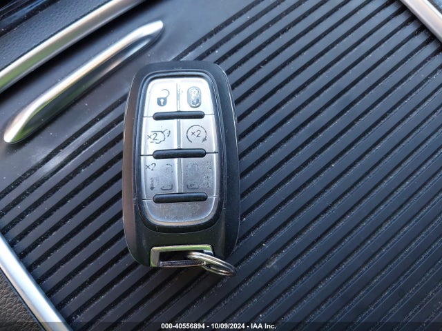 Chrysler Pacifica Hybrid Limited 2021 2C4RC1S76MR557313 Image 11