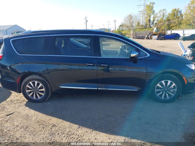 Chrysler Pacifica Hybrid Limited 2021 2C4RC1S76MR557313 Image 13