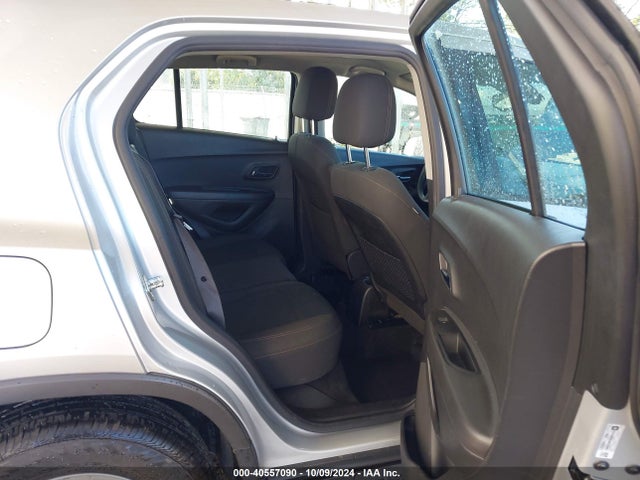 Chevrolet TRAX LS 2018 KL7CJNSB2JB723499 Image 8
