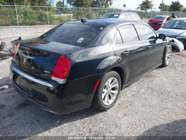 2C3CCAAG6FH845563 Chrysler 300 Limited