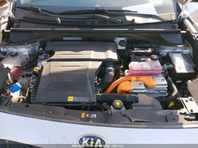 KNDCC3LC5L5427483 KIA Niro Touring