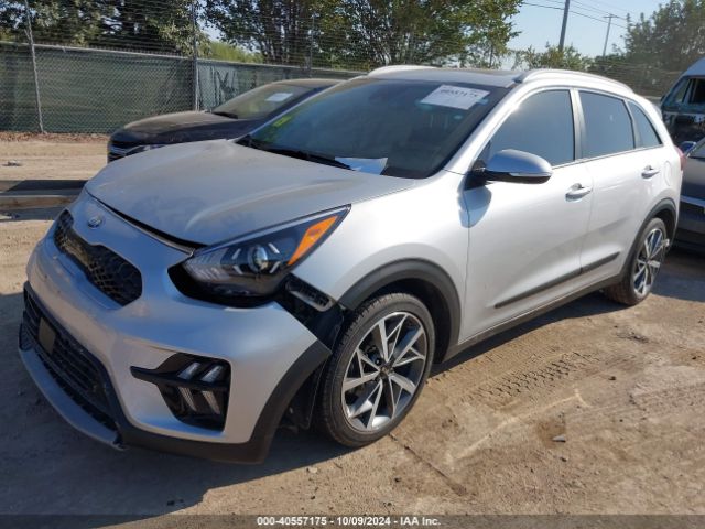 KNDCC3LC5L5427483 KIA Niro Touring
