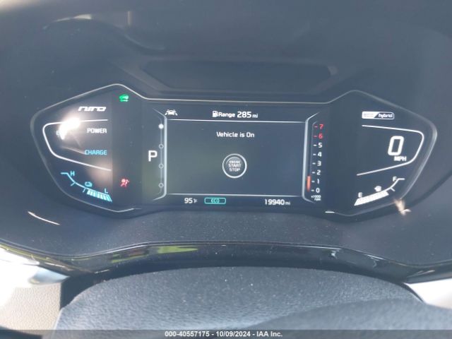 KNDCC3LC5L5427483 KIA Niro Touring