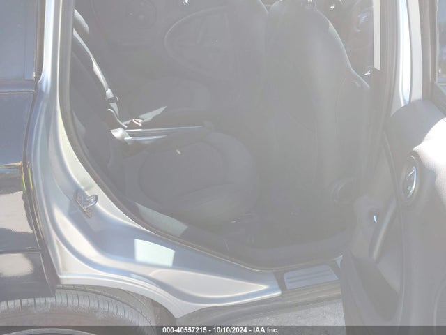 2011 MINI COOPER S COUNTRYMAN WMWZC3C56BWM25792 Photo 7