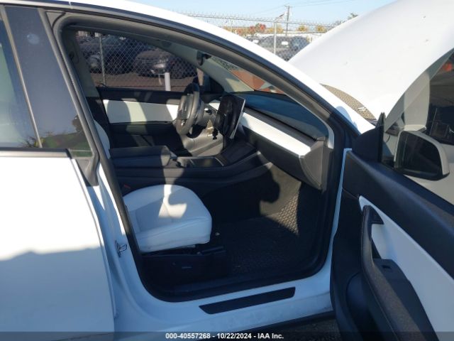 5YJYGDEF1MF209421 Tesla Model Y Performance Dual Motor All-wheel Drive