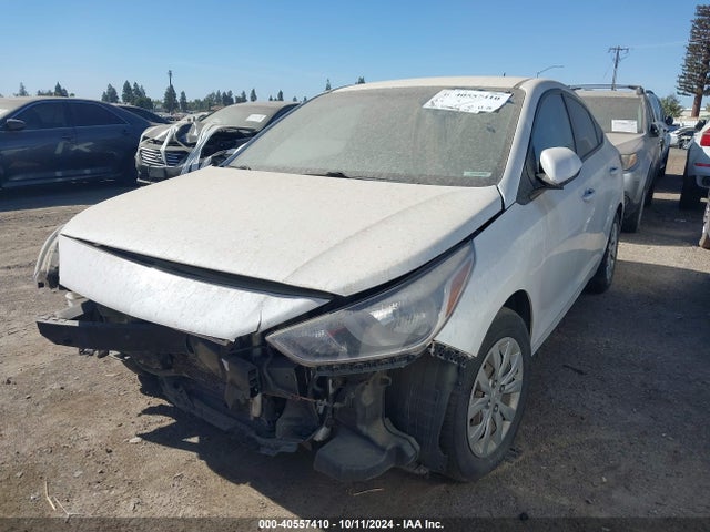 Hyundai 2018 2018 3KPC24A39JE014916 Image 2